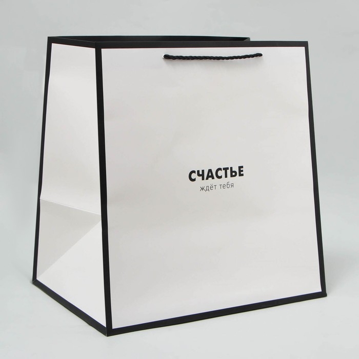 Пакет для цветов «Счастье», 42 × 44 × 32 см Пакет для цветов «Счастье», 42 × 44 × 32 см