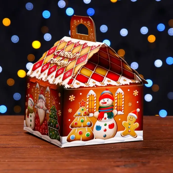 Подарочная коробка «Пряничный» 12×12×16.8 см