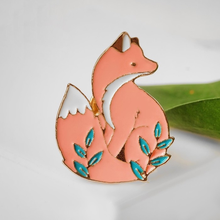 Значок «Лисичка» с ветками, цветной в золоте Значок «Лисичка» с ветками, цветной в золоте