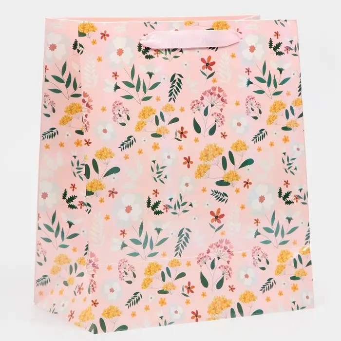 Пакет подарочный ламинированный, упаковка, «Ты красивая», радужная голография, ML 23 х 27 х 11.5 см