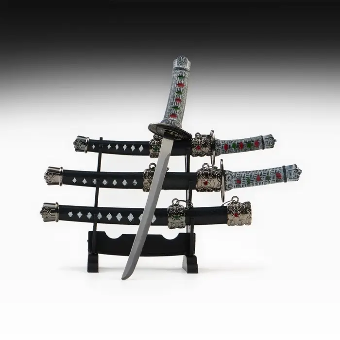 Макет оружия &laquo;Сувенирные катаны на подставке 3в1. Алмаз&raquo;, подарочный набор, ножны чёрный с белыми ромбами, 16 см; 20 см ; 24.5 см