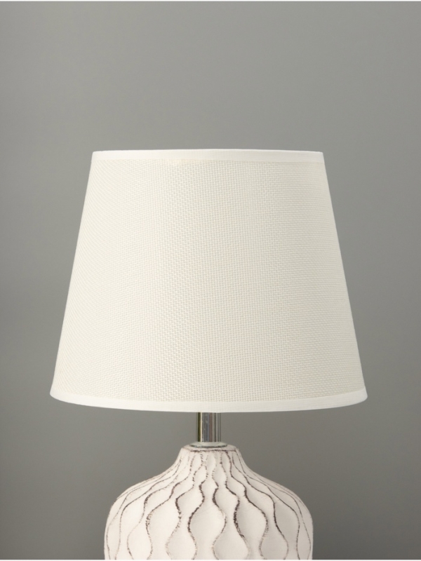 Настольная лампа Настольная лампа "Кудри" 1х40Вт Е14 белый/кофе 19,5х19,5х31см