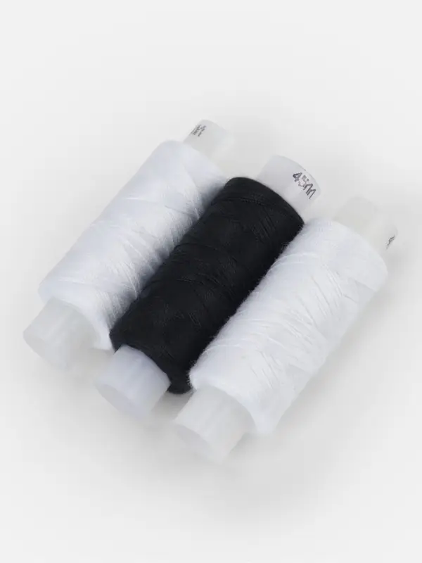 Нитки &laquo;Домино&raquo;, 45ЛЛ, 150 м, набор 3 шт., чёрный/белый МИКС