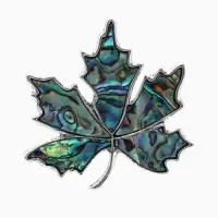 Брошь-кулон &laquo;Галиотис. Лист клёна&raquo;, зелёная в чернёном серебре