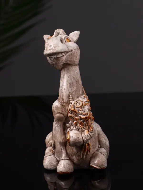 Фигурка гипс &laquo;Конь с букетом&raquo;, 11 см, бежевая