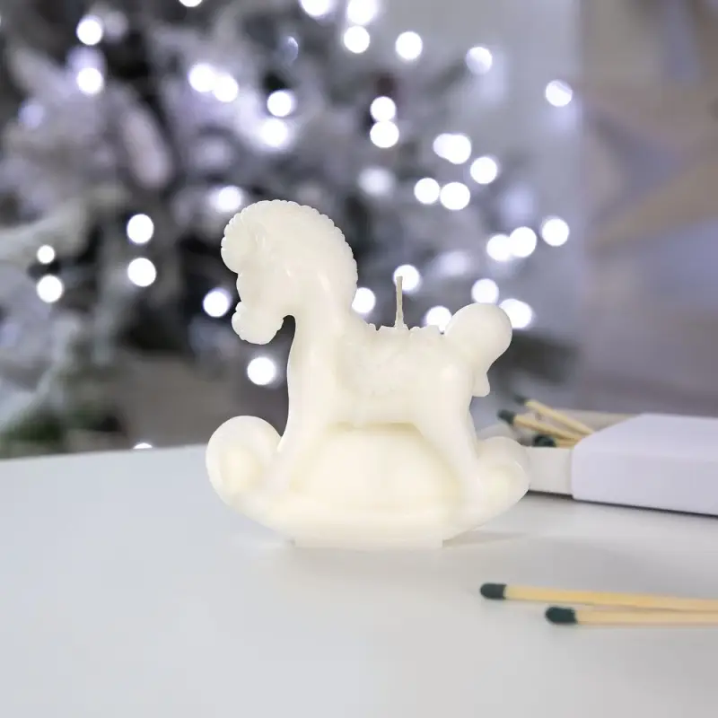 Свеча фигурная «Лошадка-качалка», белая