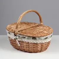 Плетёная корзина-лукошко, ткань внутри, 2 крышки, 35×28 см, высота 14.5 см, высота с ручкой 31 см, дно