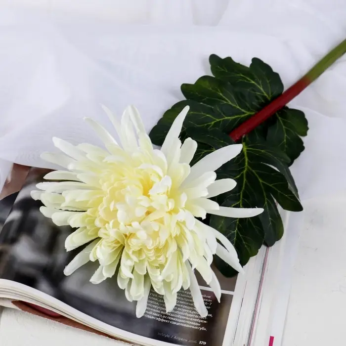 Цветы искусственные &laquo;Астра пионовидная&raquo;, 17&times;63 см, белые