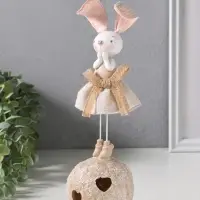 Сувенир полистоун свет "Зайка в льняном платье на шаре" 2хLR44 8,5х8,5х26 см