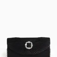 Сумка-клатч женская вечерняя на магните, на длинной цепочке, с декоративной пряжкой, блестящая, чёрная