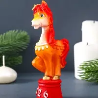 Свеча фигурная "Лошадка на тумбе" 4,5х4,5х13,5 см, цв. золотой