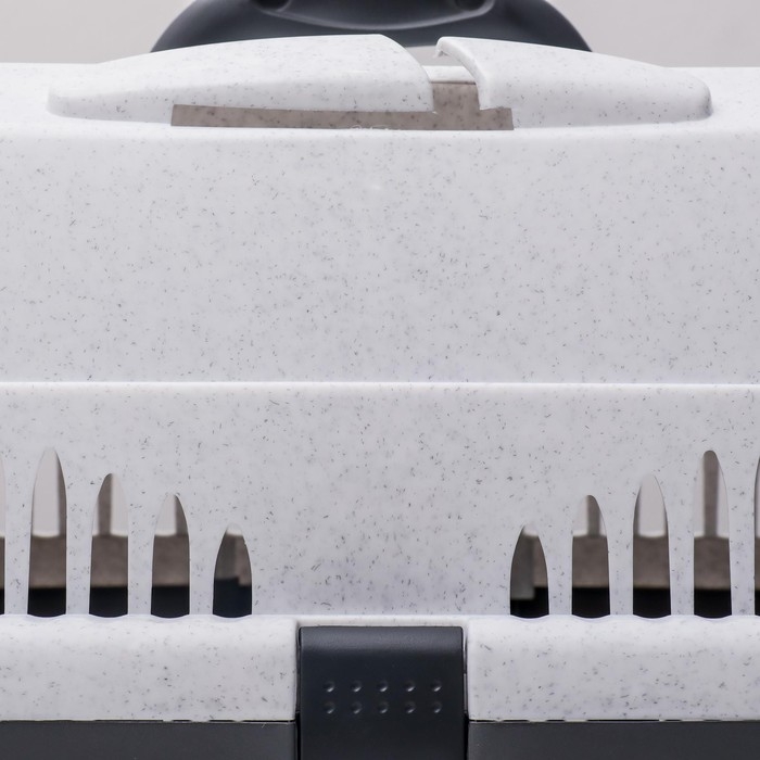 Переноска для животных до 9 кг  Переноска для животных до 9 кг "Пижон", металлическая дверь, 43 х 29 х 27,5 см, бело-серая