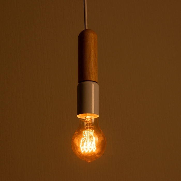 Светильник Светильник "Бомбат" Е27 40Вт белый 4х4х18см