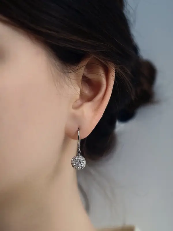 Серьги со стразами &laquo;Шамбала&raquo; сияние, белые в серебре