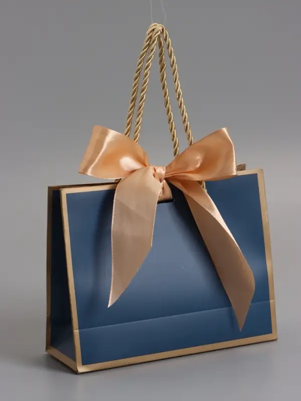 Пакет подарочный, черный , с бантом, 19 х 15 х 7 см