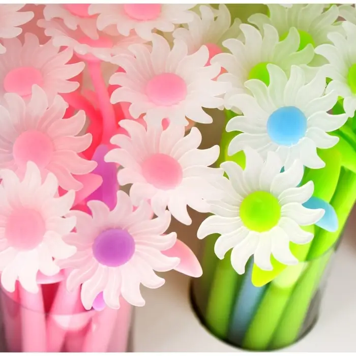 Ручка гелевая «Ромашки», прикол, меняет цвет при ультрафиолете, МИКС Ручка гелевая «Ромашки», прикол, меняет цвет при ультрафиолете, МИКС