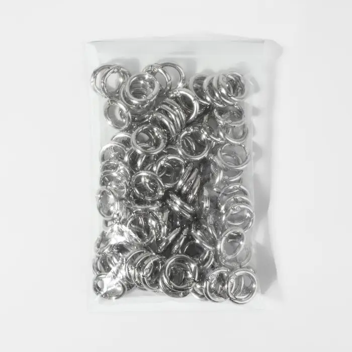 Кольцо-карабин, d=13/20 мм, толщина - 3.5 мм, цвет серебряный Кольцо-карабин, d=13/20 мм, толщина - 3.5 мм, цвет серебряный