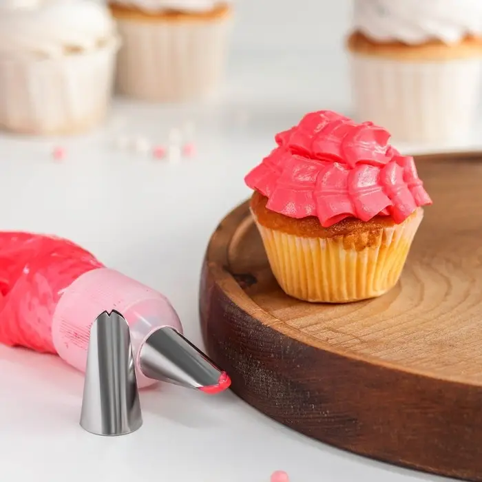 Насадка кондитерская KONFINETTA «Лепесток», d=2.5 см, выход d=1.4 см, нержавеющая сталь Насадка кондитерская KONFINETTA «Лепесток», d=2.5 см, выход d=1.4 см, нержавеющая сталь