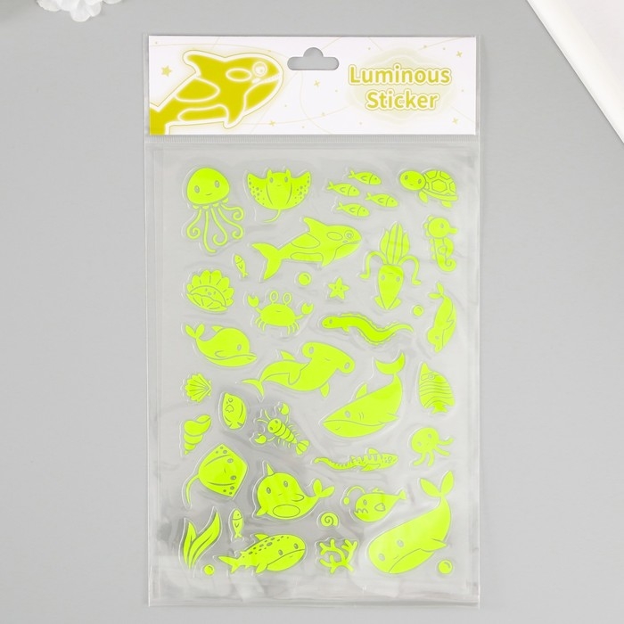 Наклейка пластик фосфорная Наклейка пластик фосфорная "Морские жители" МИКС 27х15,5 см