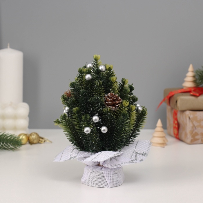 Искусственная ёлка настольная «Зимнее волшебство. Звезда», в мешочке, 17 см, ветки литые отгибаются, шишки, декор Искусственная ёлка настольная «Зимнее волшебство. Звезда», в мешочке, 17 см, ветки литые отгибаются, шишки, декор