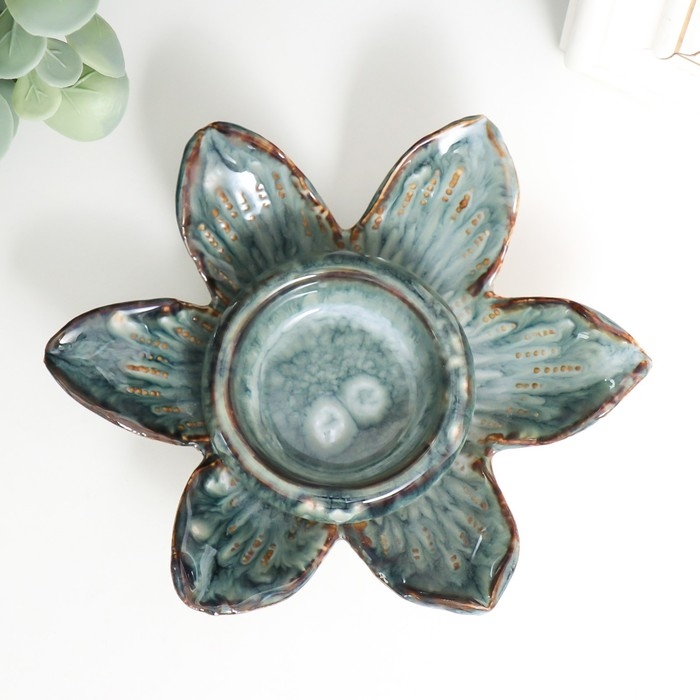 Подсвечник керамика на 1 свечу "Лилия" d-4,2 см синий 13,5х13,5х2,5 см