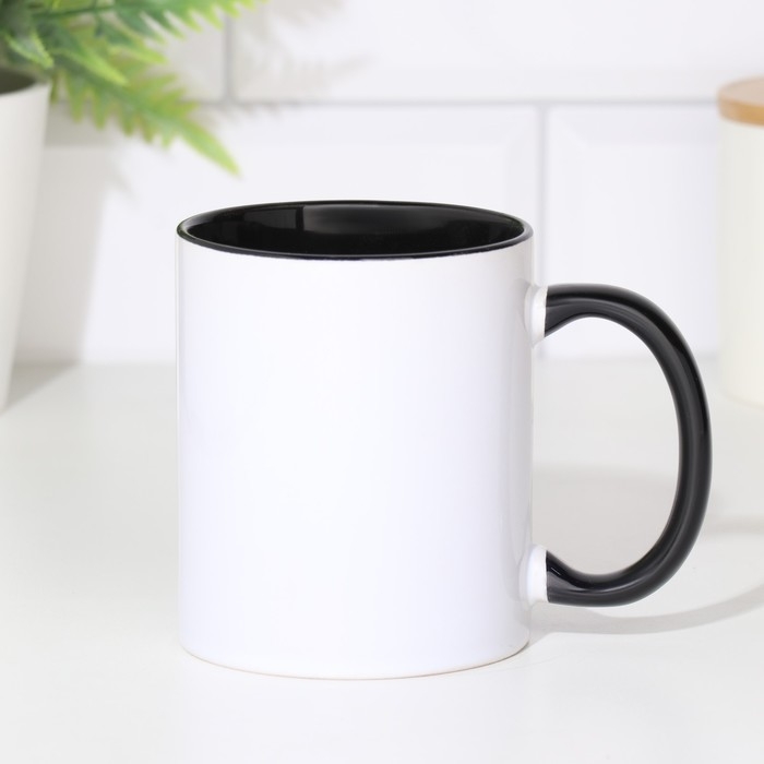 Кружка под сублимацию, керамическая с логотипом, цвет белый, объем 320 мл, дно черного цвета Кружка под сублимацию, керамическая с логотипом, цвет белый, объем 320 мл, дно черного цвета