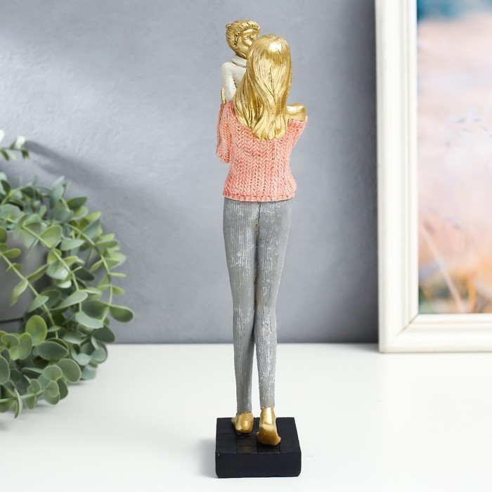 Сувенир полистоун  Сувенир полистоун "Мама с дочкой, розовый свитер" 8,5х5х28 см