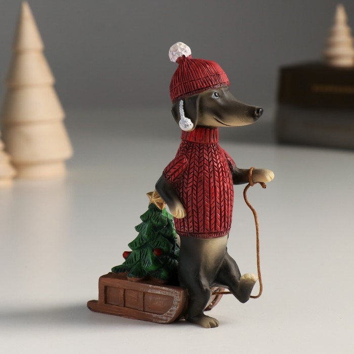Сувенир полистоун Сувенир полистоун "Такса в свитере и шапке везёт ёлочку на санках" 8х4х12,5 см