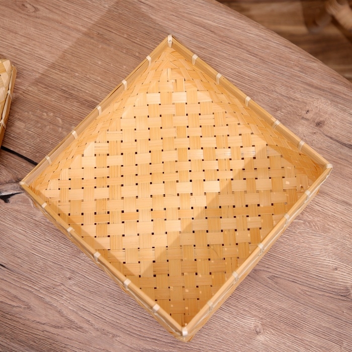 Шкатулка с крышкой плетёная, из бамбука 25х25х15 см Шкатулка с крышкой плетёная, из бамбука 25х25х15 см