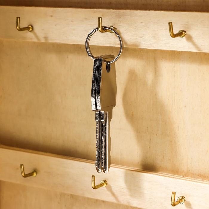 Ключница дерево 6 крючков Ключница дерево 6 крючков "Анютины глазки и консоль" 25х21х7,3 см