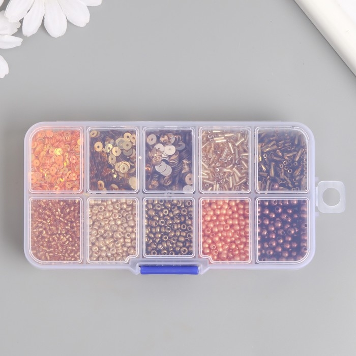 Бисер стекло 8/0, 12/0 в шкатулке  Бисер стекло 8/0, 12/0 в шкатулке "Золото" бусины, стеклярус и пайетки 13х6,5х2,3 см