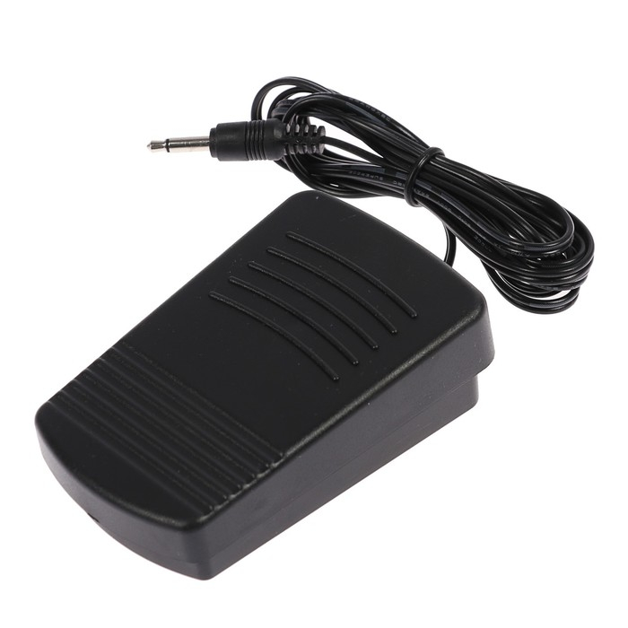 Швейная машинка Luazon LSH-03, 6 Вт, полуавтомат, 2 скорости, 4xАА или 220 В, белая Швейная машинка Luazon LSH-03, 6 Вт, полуавтомат, 2 скорости, 4xАА или 220 В, белая