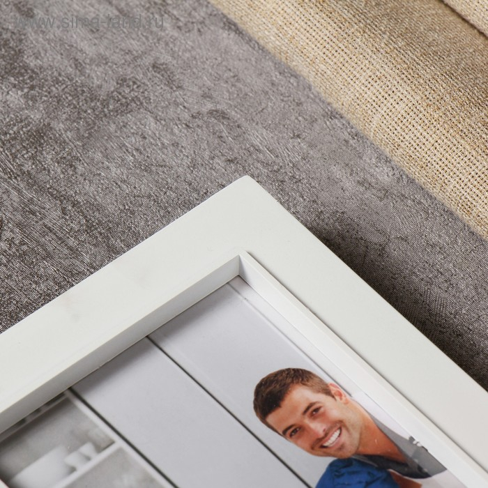 Фоторамка пластик на 18 фото 10х15 см  Фоторамка пластик на 18 фото 10х15 см "Генеалогическое дерево" белая 46х89,5 см