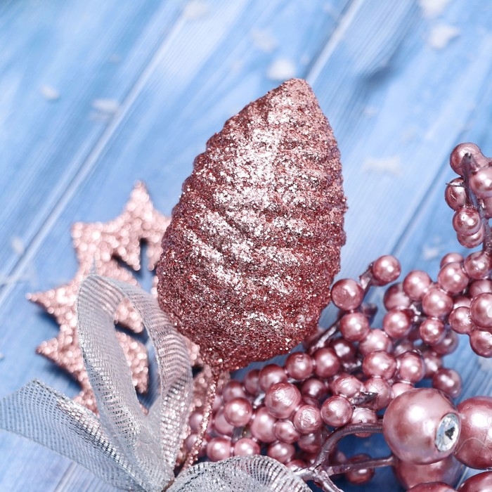 Декор  Декор "Зимнее восхищение" ягоды шишка бантик, 21 см, розовый