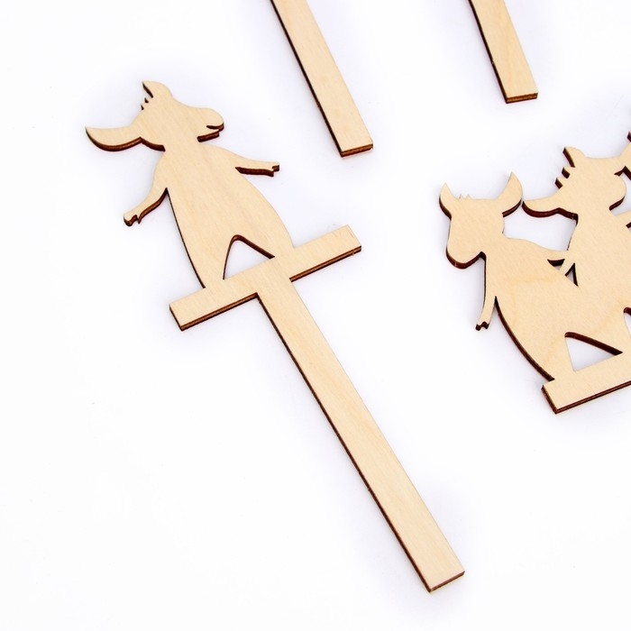 Теневой театр по мотивам сказки братьев Гримм «Волк и семеро козлят» Теневой театр по мотивам сказки братьев Гримм «Волк и семеро козлят»