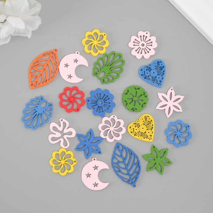 Декор для творчества дерево Декор для творчества дерево "Резное ассорти" цветной набор 20 шт 2х2,5 см