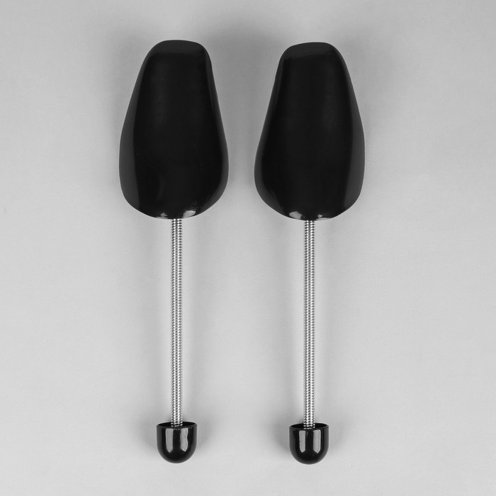 Колодки для сохранения формы обуви с пружиной, 39-45р-р, 2шт, цвет чёрный Колодки для сохранения формы обуви с пружиной, 39-45р-р, 2шт, цвет чёрный