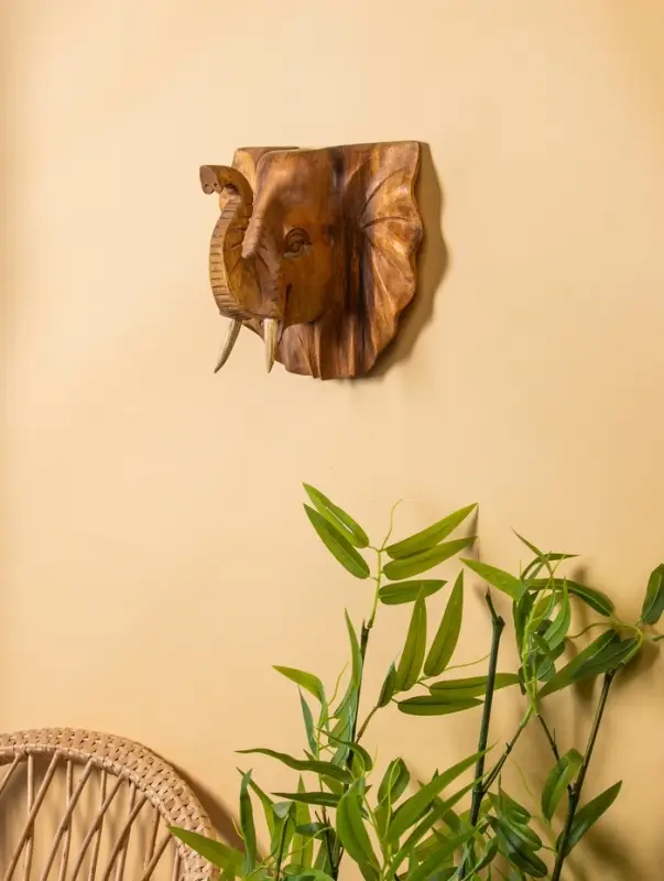 Панно «Голова слона», 32×15×22 см, дерево Суар, бежевое Панно «Голова слона», 32×15×22 см, дерево Суар, бежевое