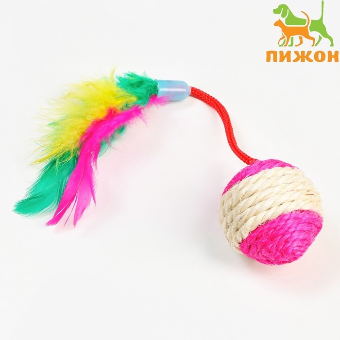 Шар-погремушка сизалевый с перьями, 4.5 см, розовый Шар-погремушка сизалевый с перьями, 4.5 см, розовый