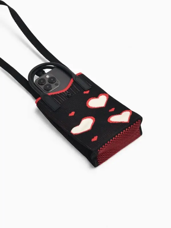 Сумка подр Сердца, 12*4*17, отд на кнопке, дл ремень, черный Сумка подр Сердца, 12*4*17, отд на кнопке, дл ремень, черный