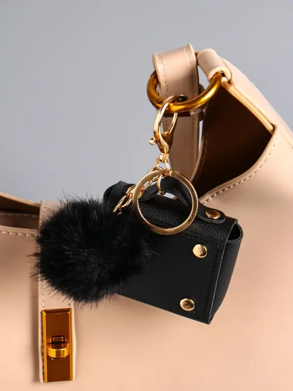 Брелок кожзам с карабином, с пушистиком Брелок кожзам с карабином, с пушистиком "Сумочка" чёрный 5,8х2,4х5 см