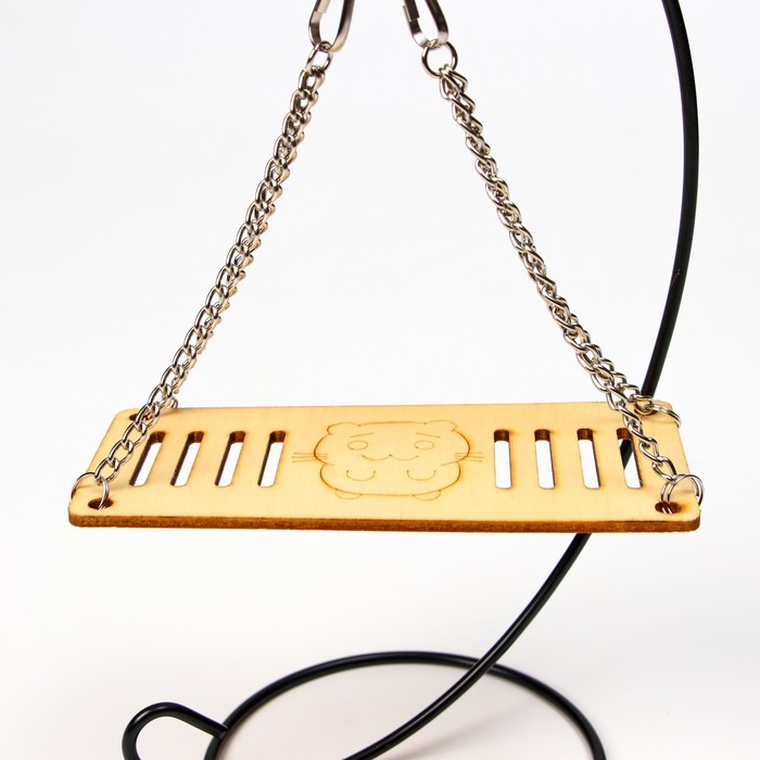 Качели большие для грызунов на цепочках, 13 х 6 см, фанера Качели большие для грызунов на цепочках, 13 х 6 см, фанера