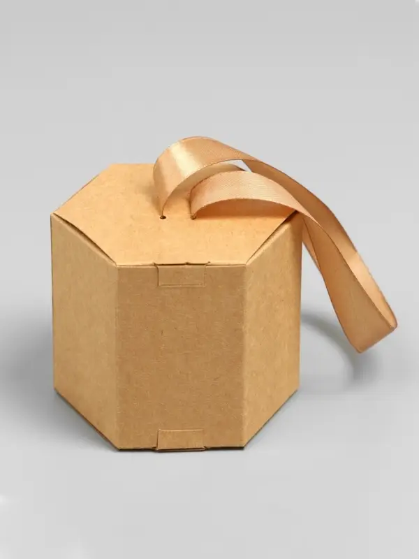 Коробка подарочная шестигранная, с окном, крафт, 12,5 х 7 х 7 см Коробка подарочная шестигранная, с окном, крафт, 12,5 х 7 х 7 см