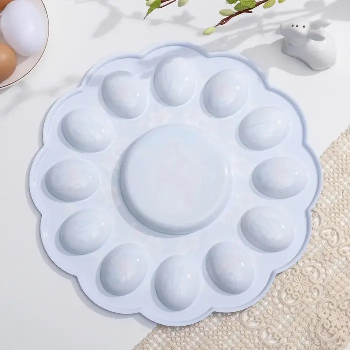 Пасхальная подставка «Ангел», на 12 яиц и кулич