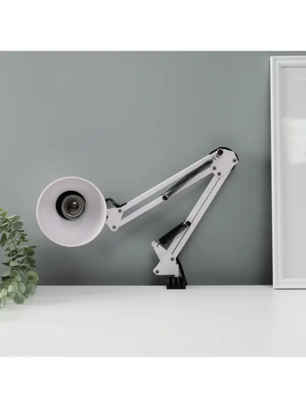 Лампа настольная 810 &laquo;Деко, белая&raquo; E27 40W RISALUX