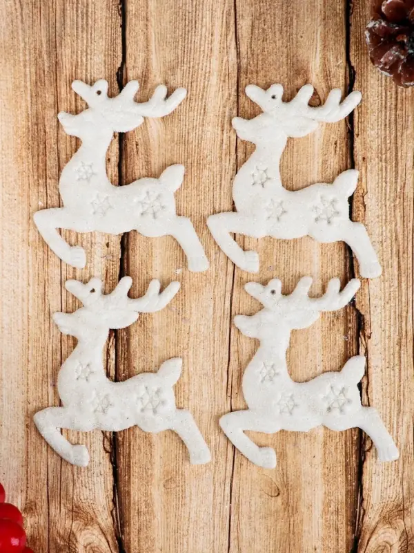 Ёлочные игрушки 4 шт. &laquo;Зимнее волшебство. Олени снежинки&raquo; пластик, 5&times;7 см, белый