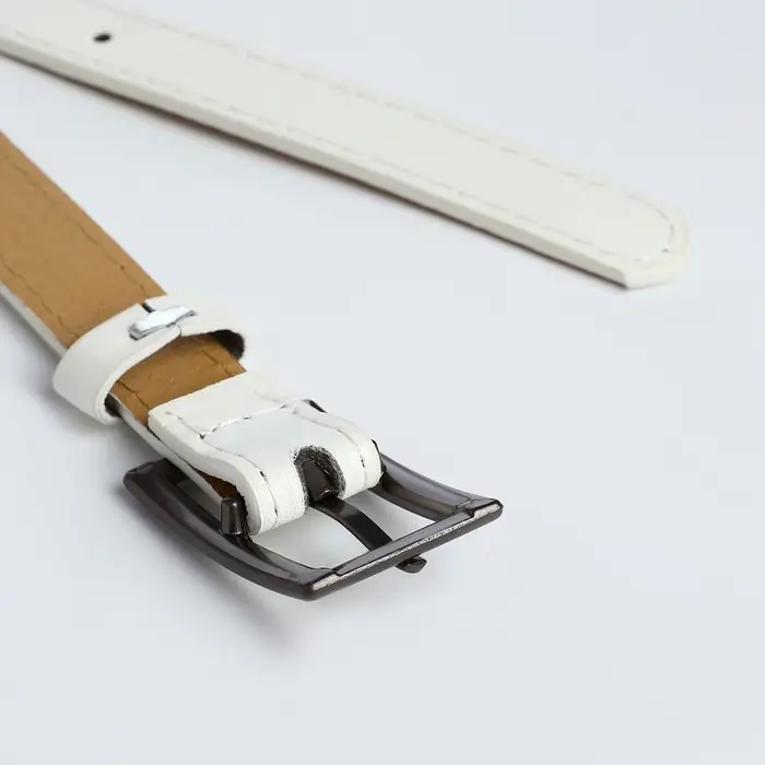 Ремень женский тонкий, 110&times;1.1 см, классическая пряжка металл, тёмно-серебристая, белый