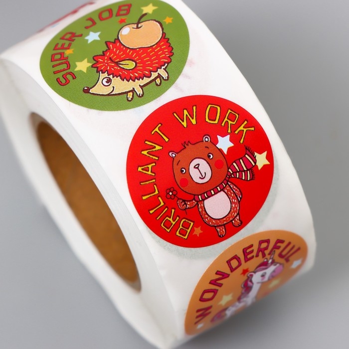 Наклейка бумага Наклейка бумага "Радостные зверята" d=2,5 см 500 шт в рулоне 3х6х6 см