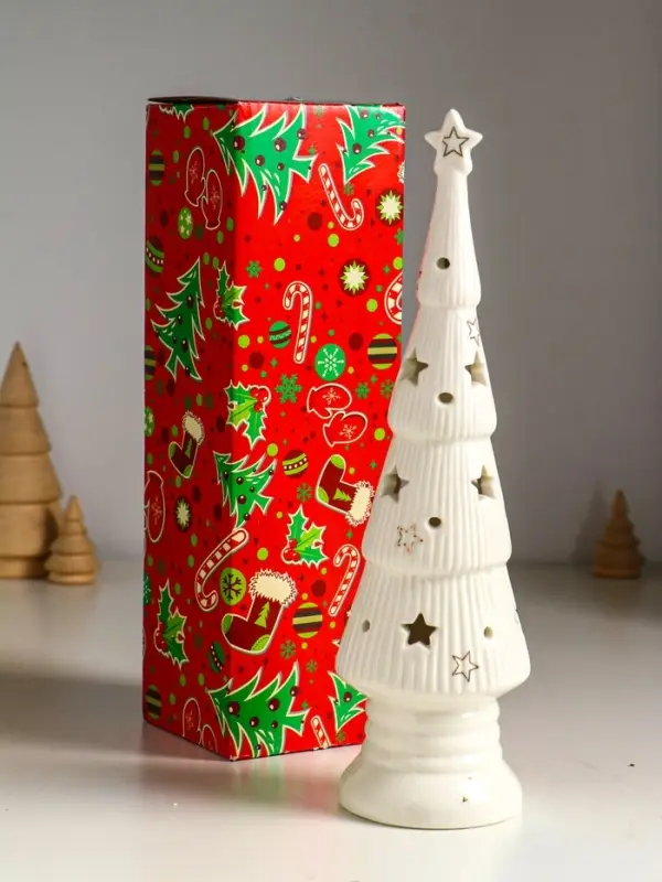 Сувенир керамика свет "Ёлочка со звёздами" белый с золотом 7х7х24 см