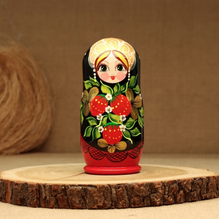 Матрёшка «Земляничка», чёрный платок, 5 кукольная, 18 см Матрёшка «Земляничка», чёрный платок, 5 кукольная, 18 см